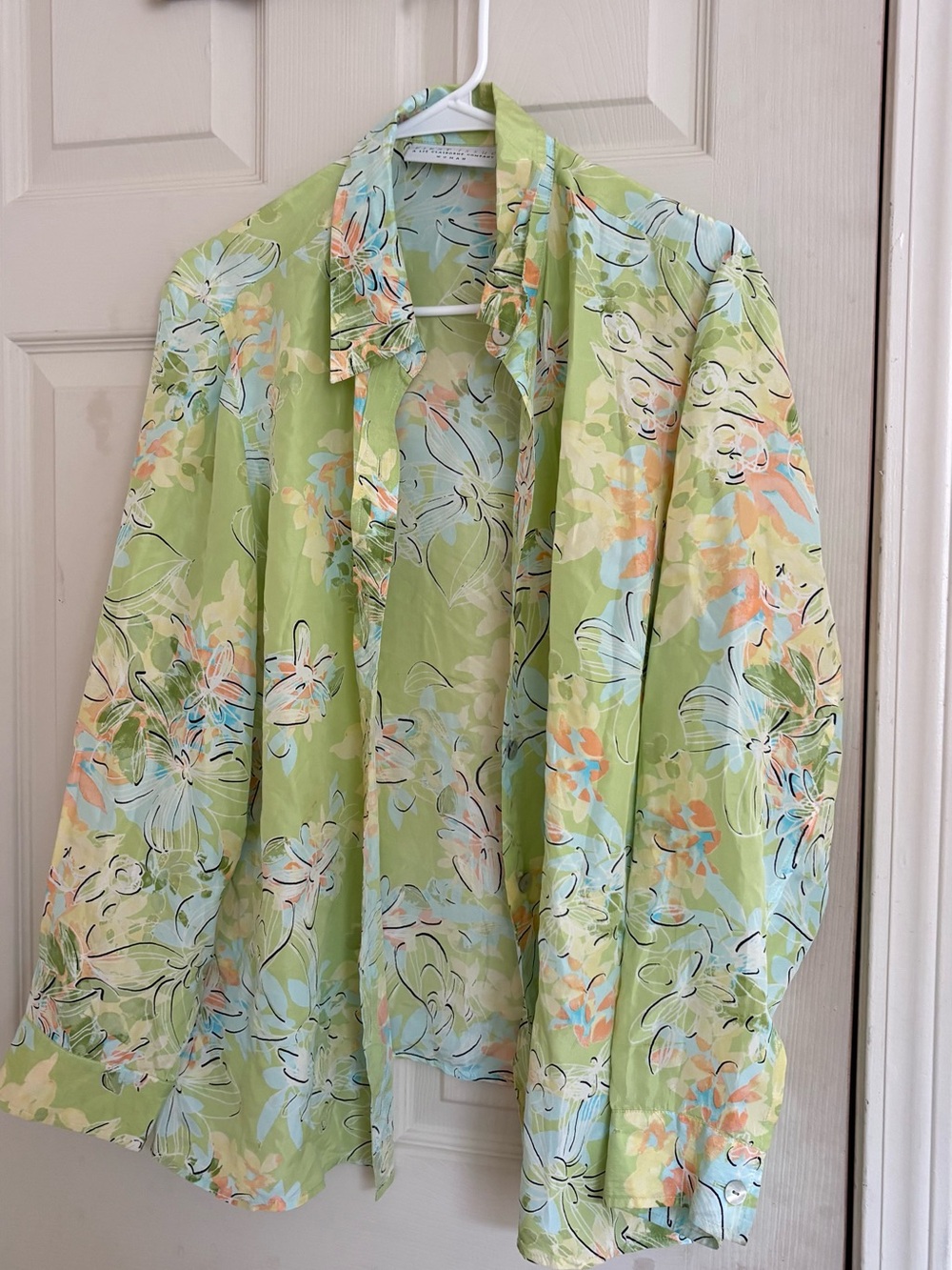 First issue Liz Claiborne woman’s junior’s silk blouse